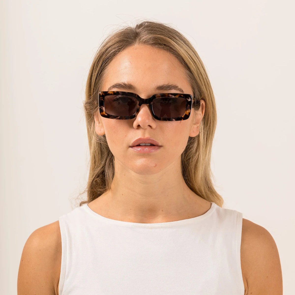 Odessa-Pebble Sunglasses Sito 