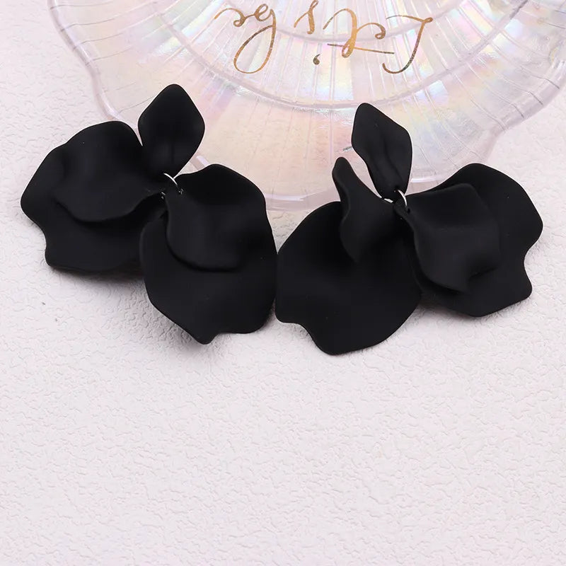 Petal Earrings Earrings Urban Tonik Black Fleur 